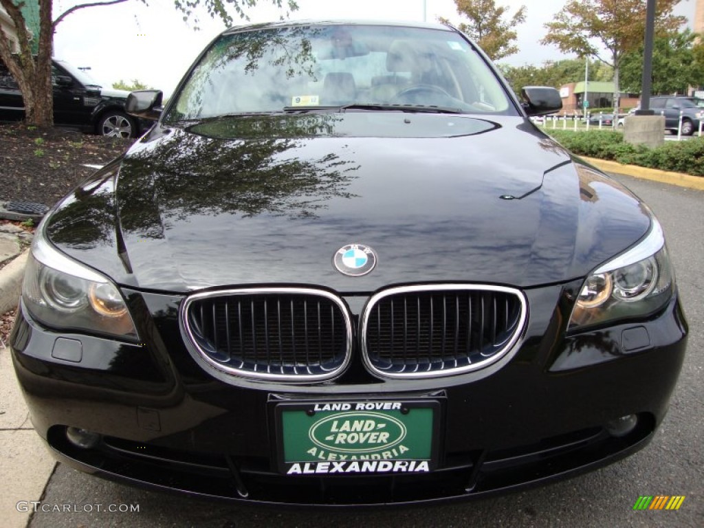 2006 5 Series 530xi Sedan - Jet Black / Beige photo #15