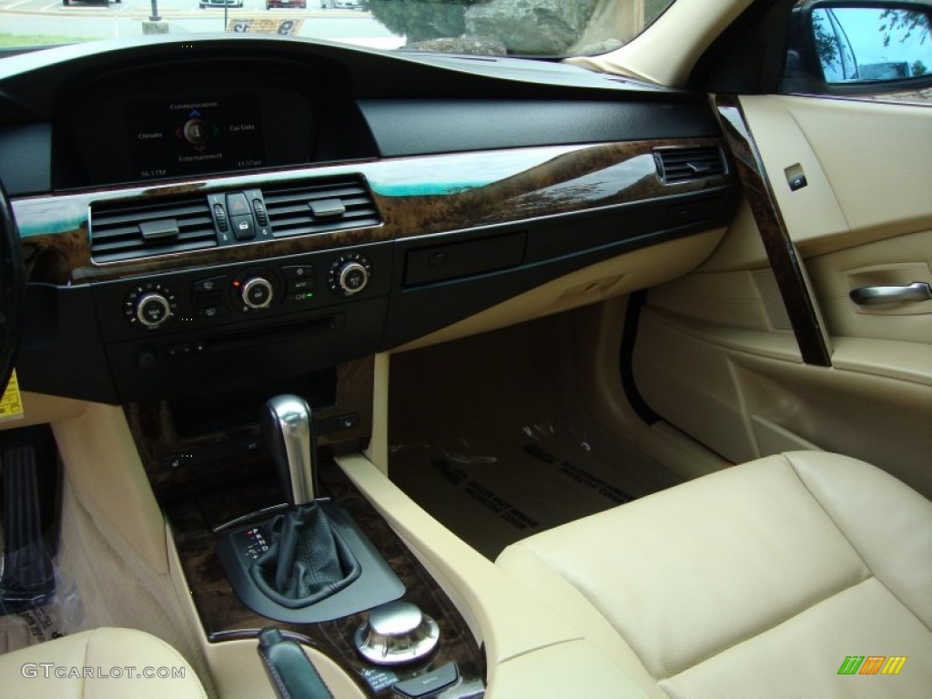 2006 5 Series 530xi Sedan - Jet Black / Beige photo #24