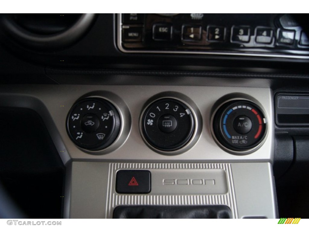 2008 Scion xB Standard xB Model Controls Photo #54447891