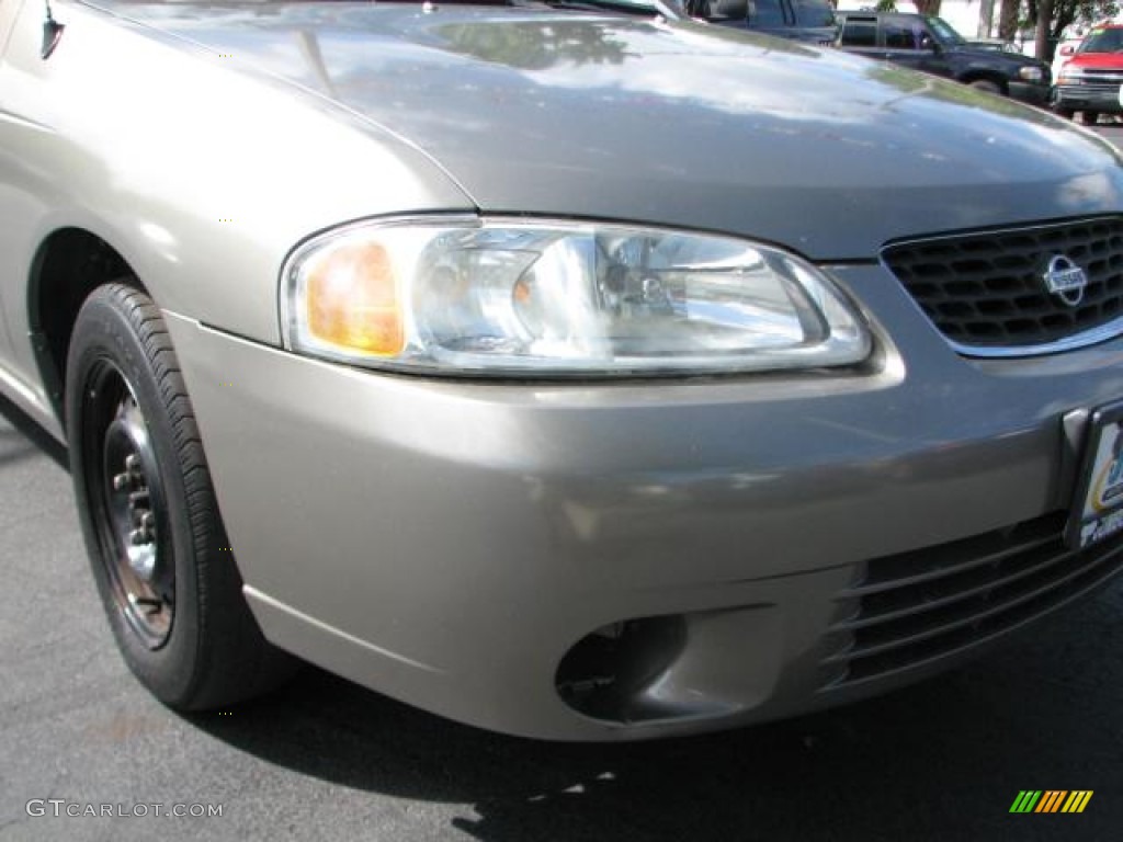 2001 Sentra GXE - Radium Silver / Stone photo #4
