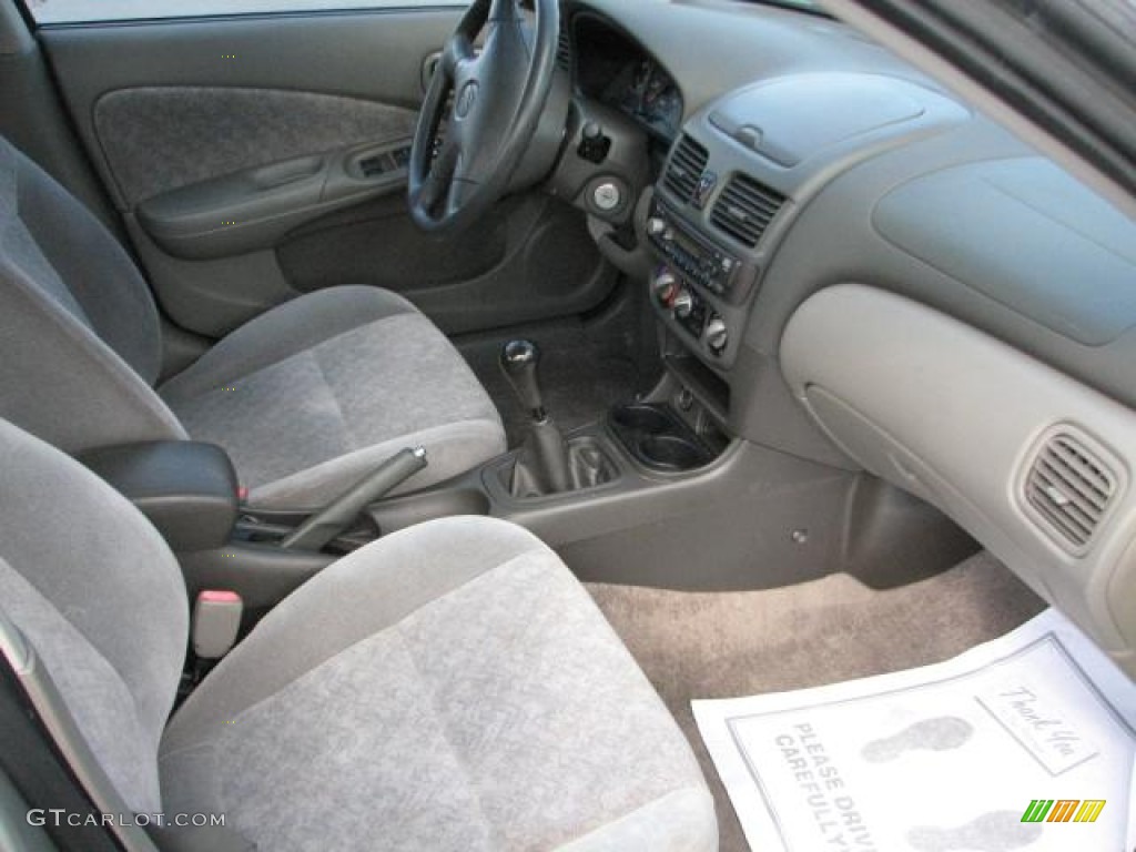 2001 Sentra GXE - Radium Silver / Stone photo #11