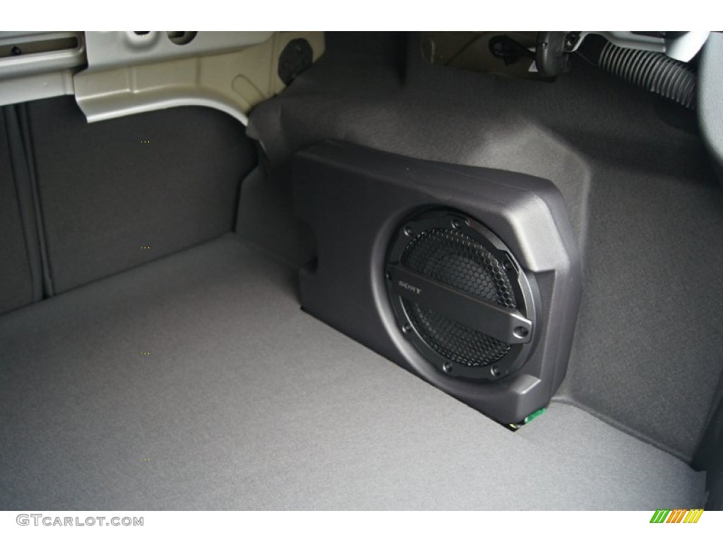 2012 Ford Focus SEL Sedan Audio System Photos