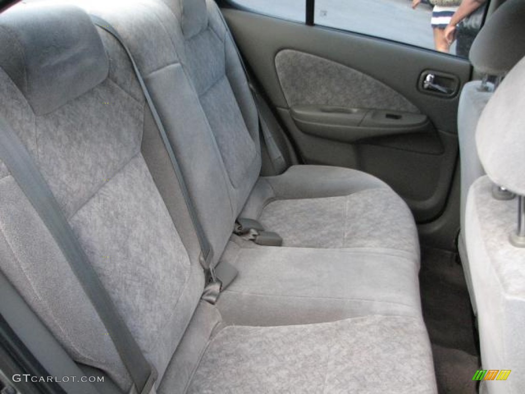 2001 Sentra GXE - Radium Silver / Stone photo #15