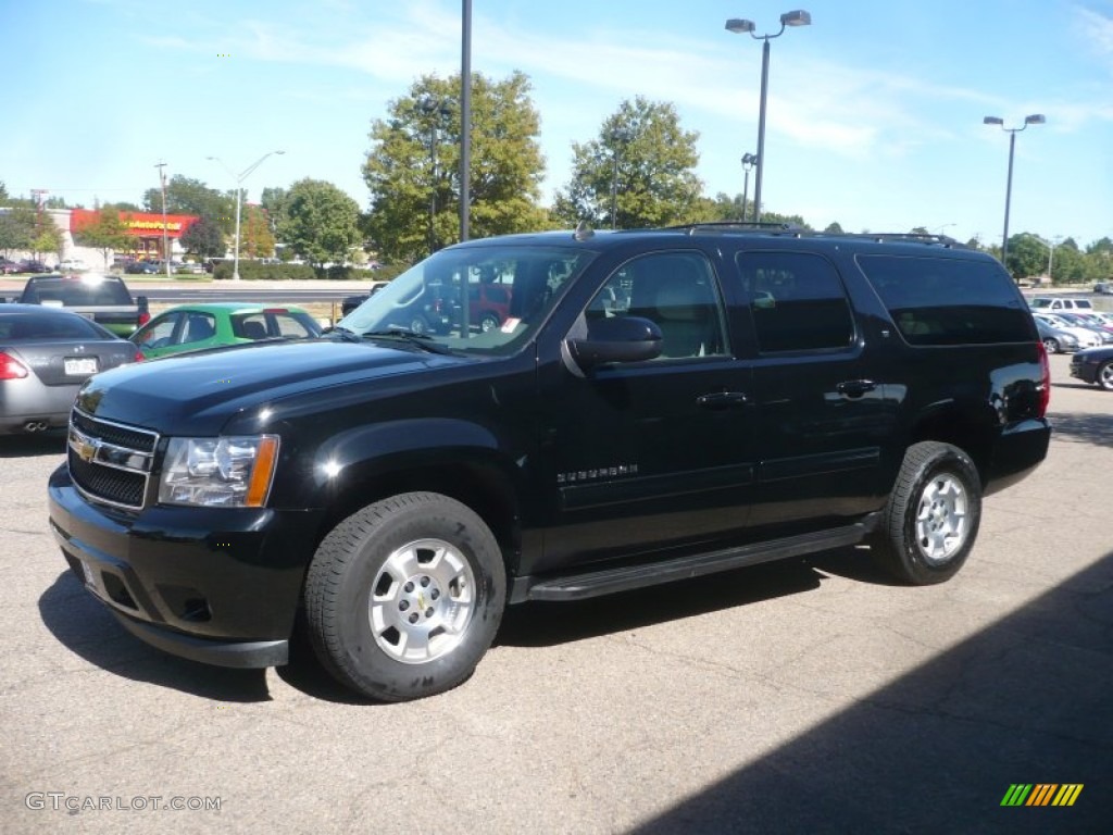 2010 Suburban LT 4x4 - Black / Light Titanium/Dark Titanium photo #2