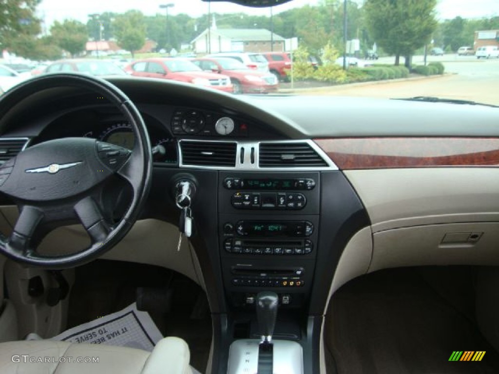 2004 Pacifica AWD - Stone White / Light Taupe photo #30