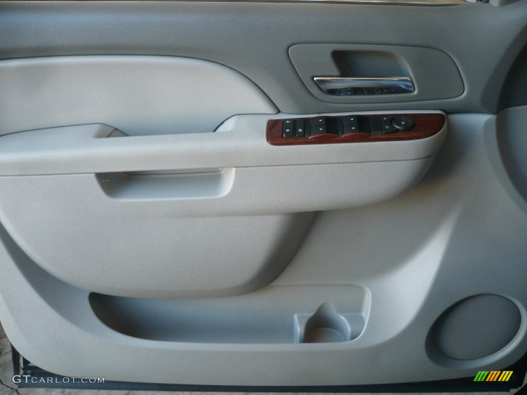 2010 Suburban LT 4x4 - Black / Light Titanium/Dark Titanium photo #7