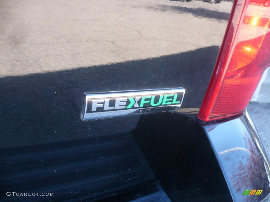 2010 Suburban LT 4x4 - Black / Light Titanium/Dark Titanium photo #13