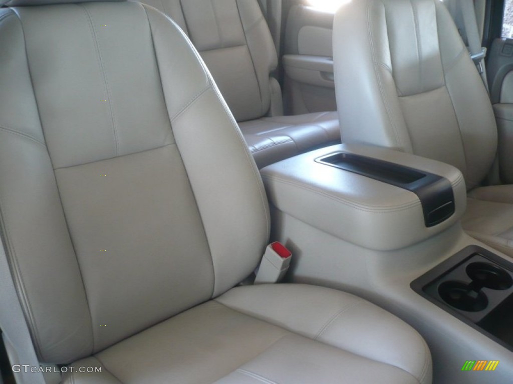 2010 Suburban LT 4x4 - Black / Light Titanium/Dark Titanium photo #15