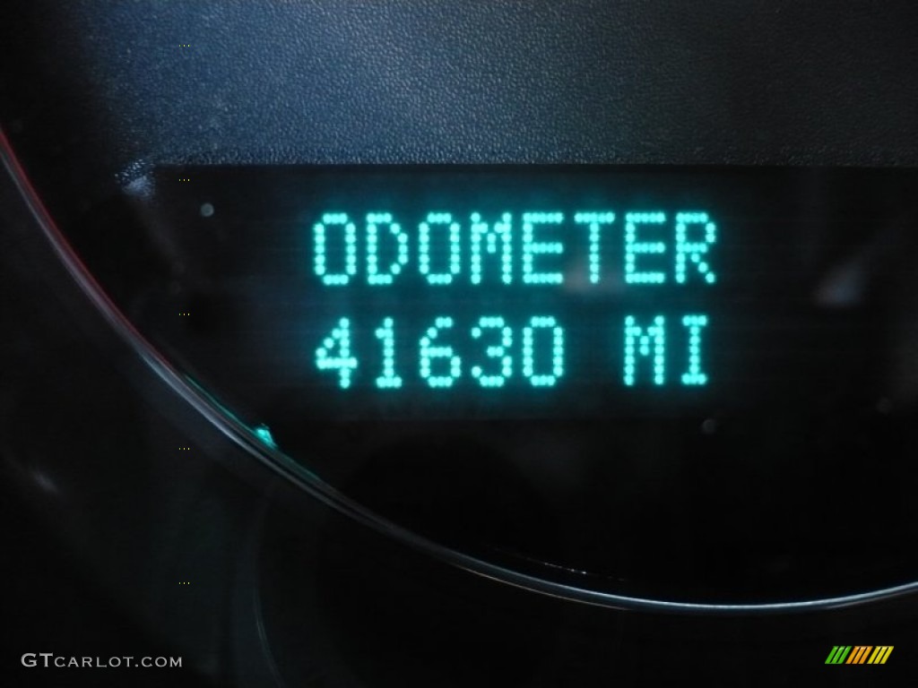 2010 Suburban LT 4x4 - Black / Light Titanium/Dark Titanium photo #34