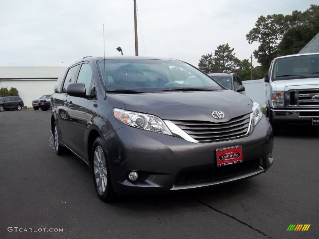 2011 Sienna XLE AWD - Predawn Gray Mica / Light Gray photo #3