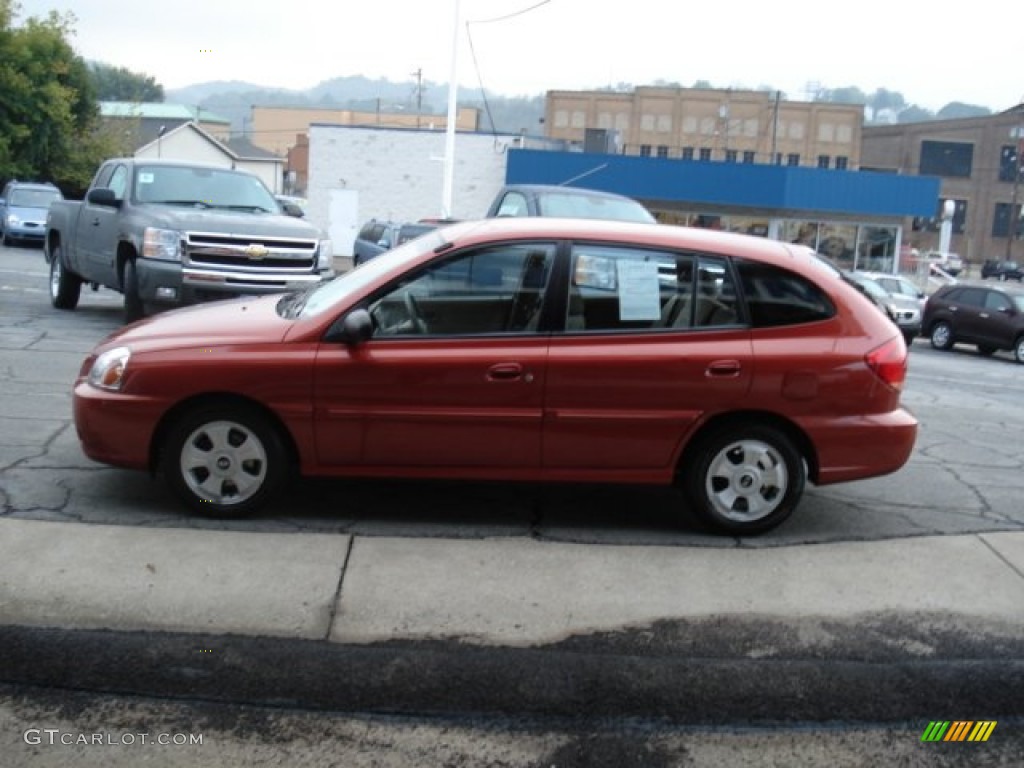 2005 Rio Cinco Hatchback - Cinnamon / Beige photo #5