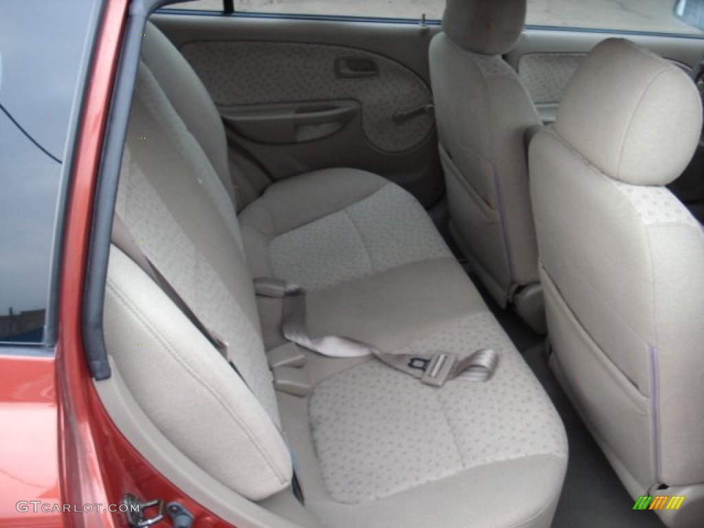 2005 Rio Cinco Hatchback - Cinnamon / Beige photo #18