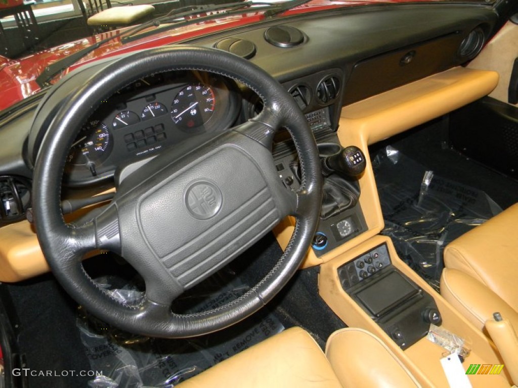 1993 Alfa Romeo Spider Veloce Tan Steering Wheel Photo #54458835
