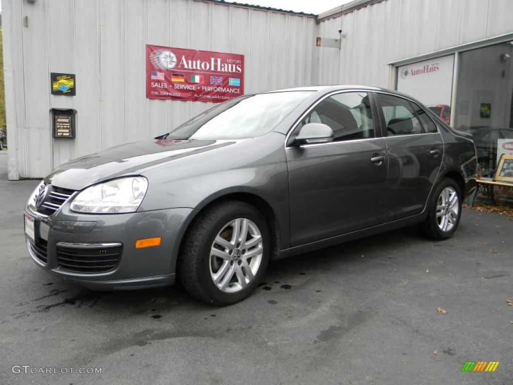 Platinum Grey Metallic Volkswagen Jetta