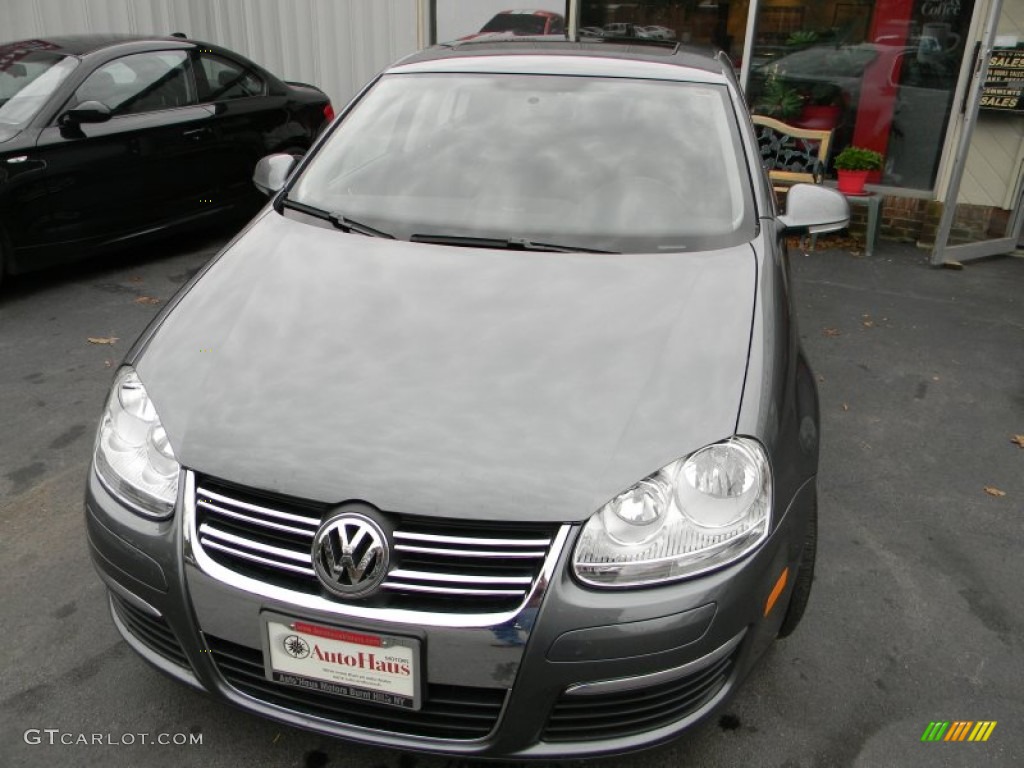 2010 Jetta TDI Sedan - Platinum Grey Metallic / Titan Black photo #4
