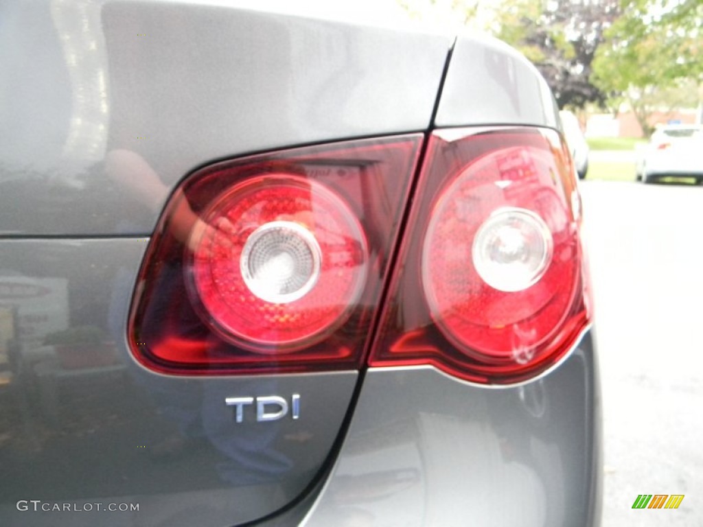 2010 Jetta TDI Sedan - Platinum Grey Metallic / Titan Black photo #11