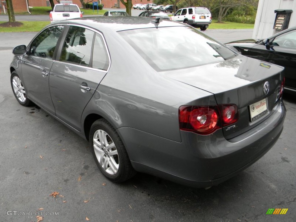 2010 Jetta TDI Sedan - Platinum Grey Metallic / Titan Black photo #13