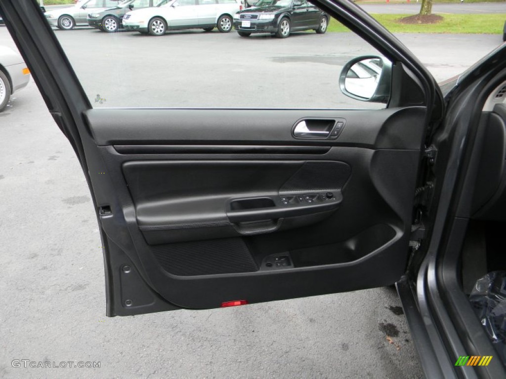 2010 Jetta TDI Sedan - Platinum Grey Metallic / Titan Black photo #17