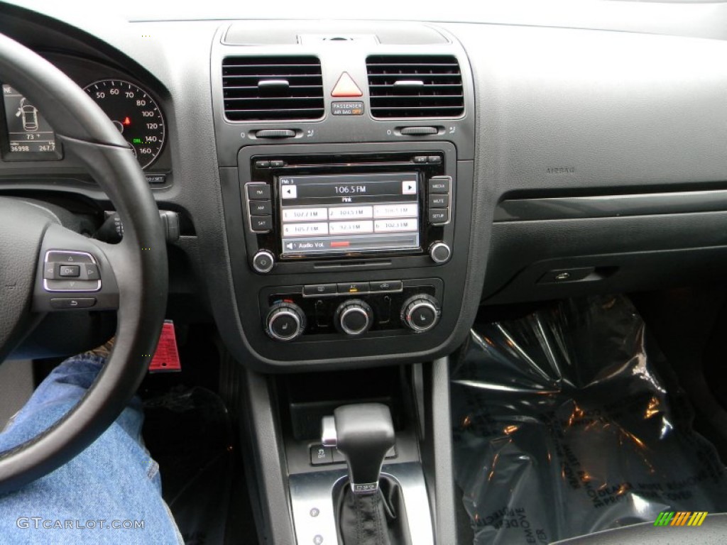 2010 Jetta TDI Sedan - Platinum Grey Metallic / Titan Black photo #32