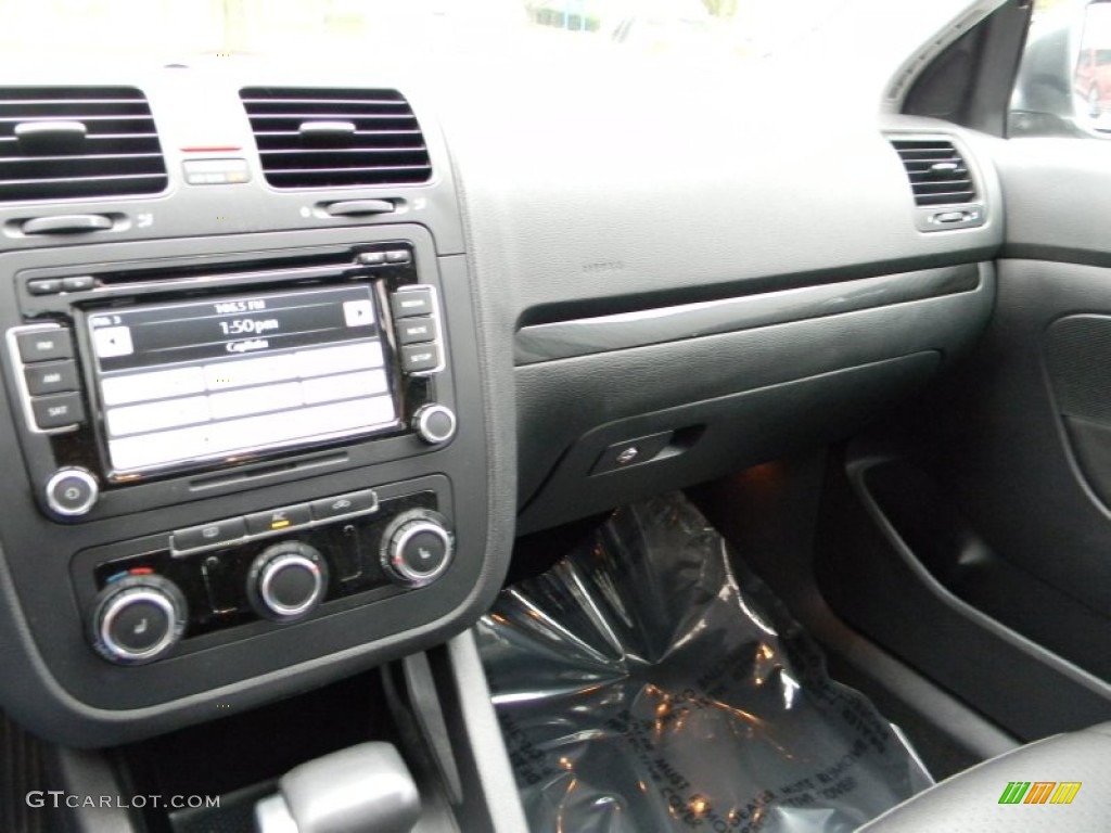 2010 Jetta TDI Sedan - Platinum Grey Metallic / Titan Black photo #34