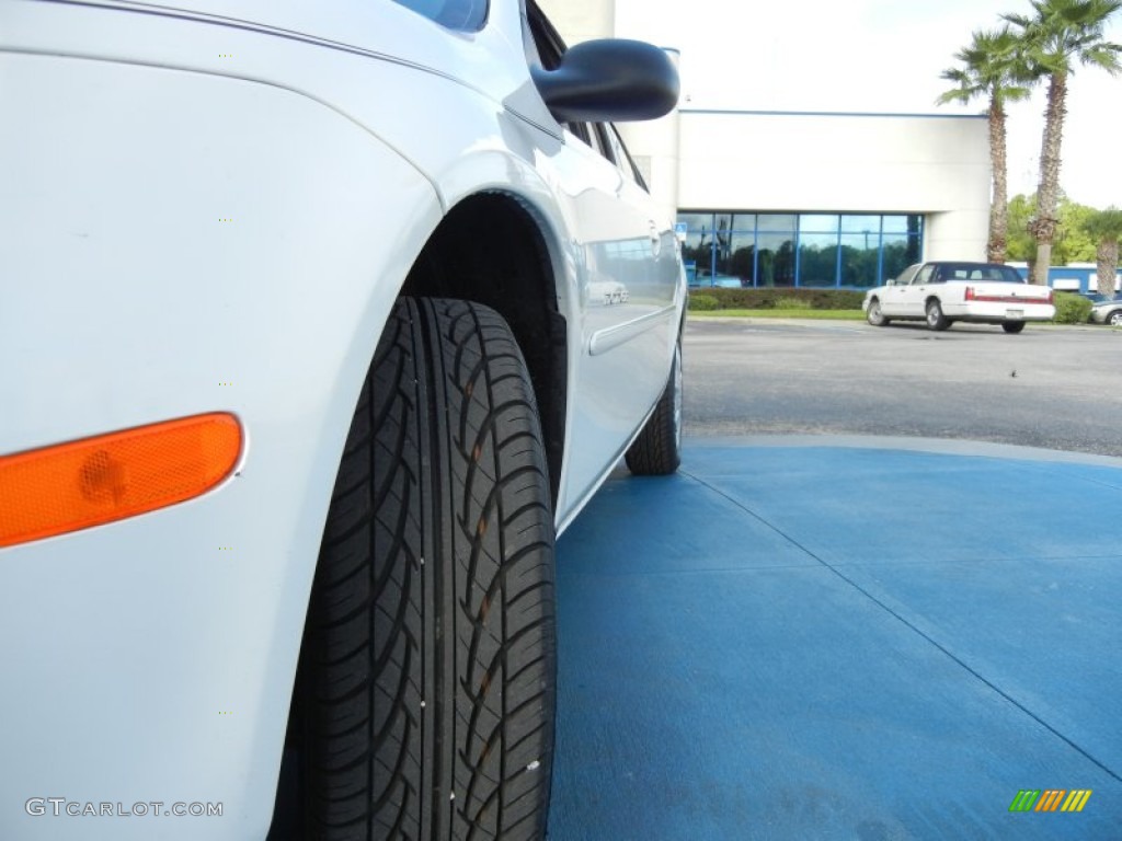 2000 Neon ES - Bright White / Agate photo #10