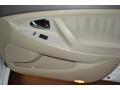 Super White - Camry LE Photo No. 16