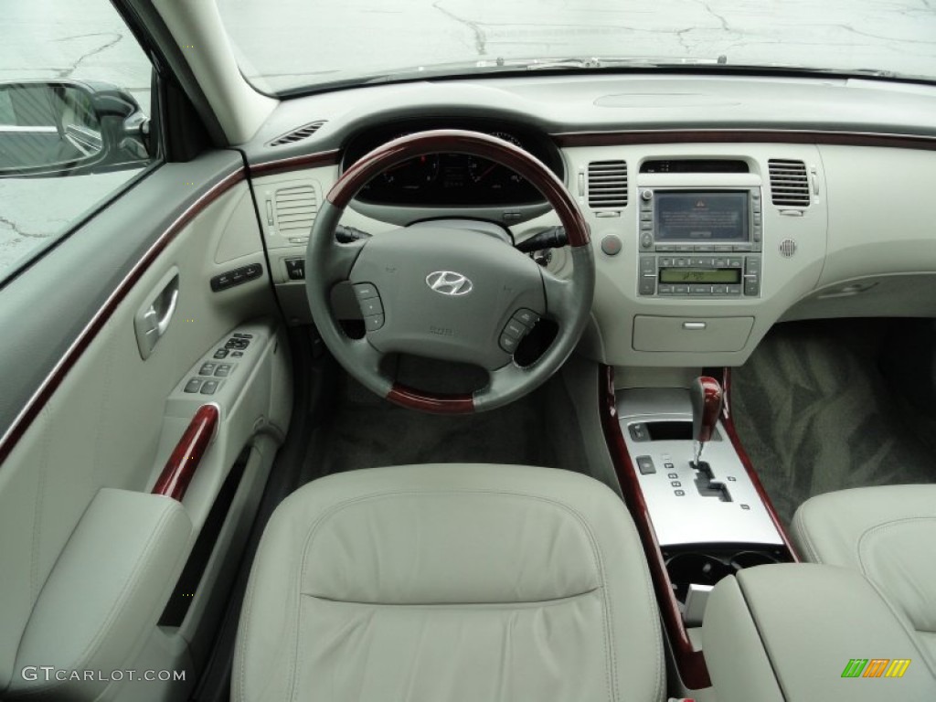 2008 Azera Limited - Ebony Black / Beige photo #12