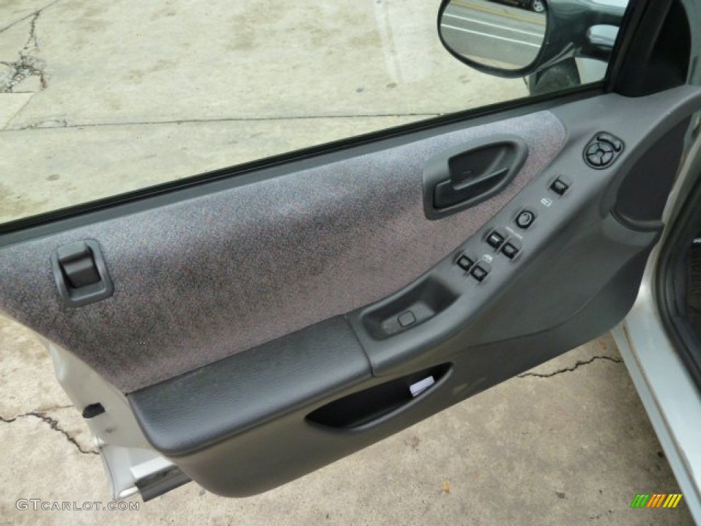 2000 Chrysler Cirrus LX Door Panel Photos
