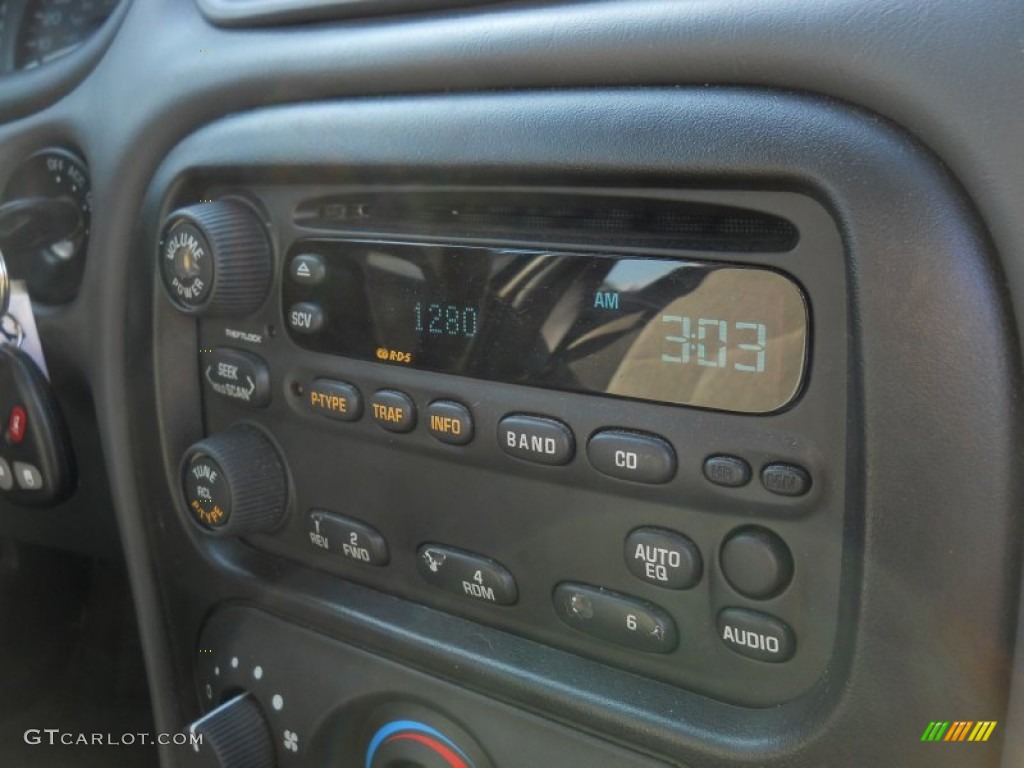 2003 Oldsmobile Alero GL Sedan Audio System Photos
