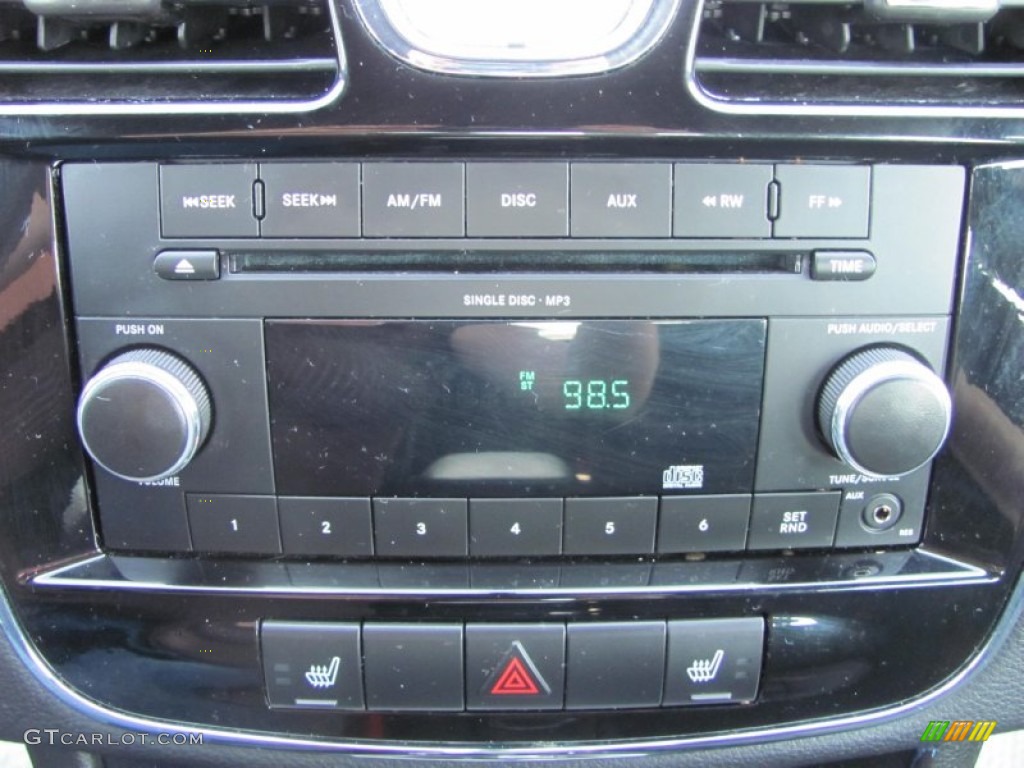2011 Chrysler 200 LX Audio System Photo #54465234