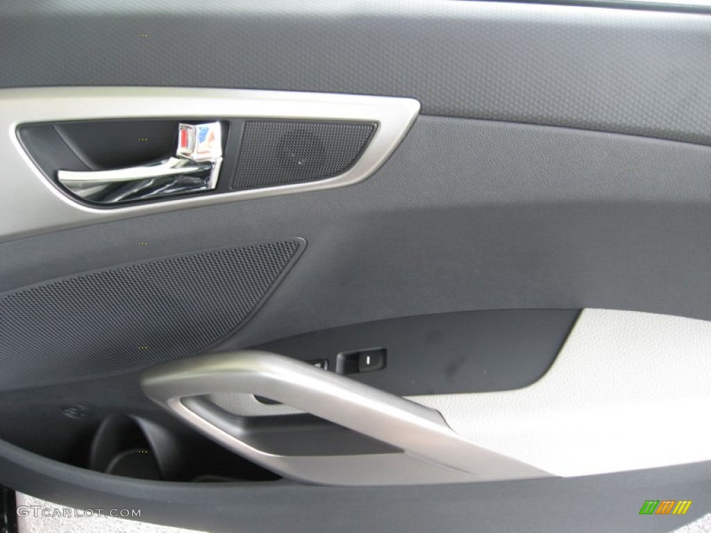 2012 Hyundai Veloster Standard Veloster Model Gray Door Panel Photo #54466627