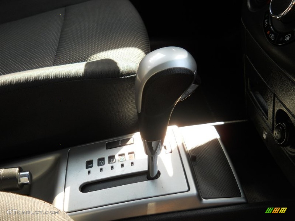 2010 Aveo LT Sedan - Victory Red / Charcoal photo #9