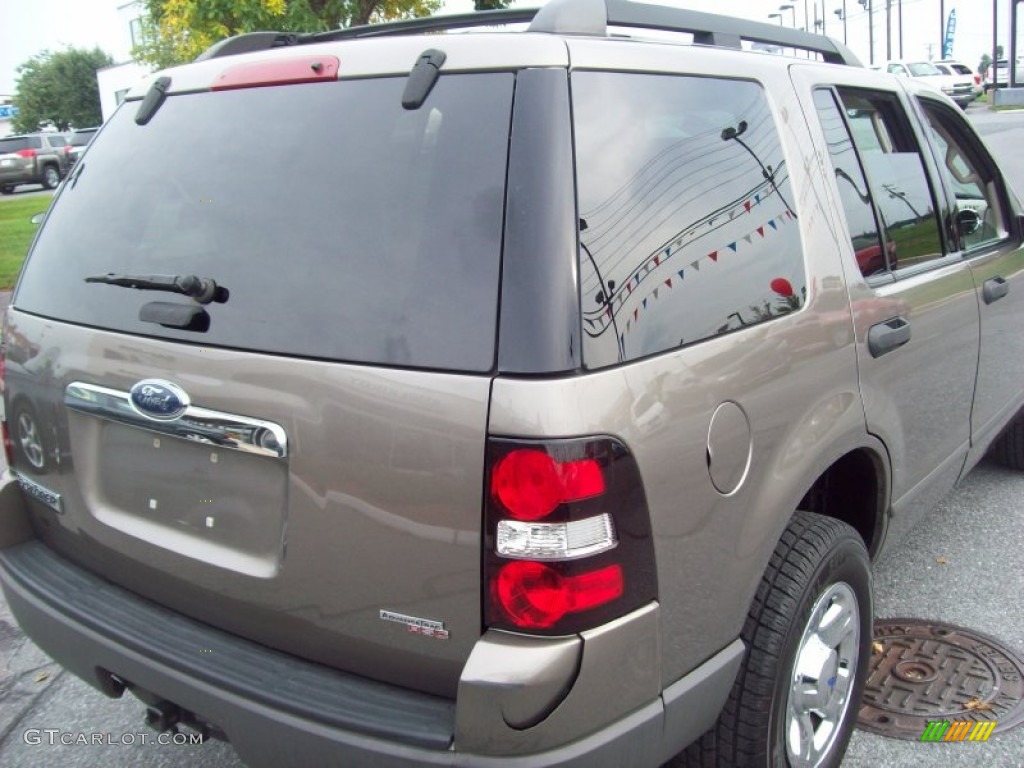 2006 Explorer XLS 4x4 - Pueblo Gold Metallic / Stone photo #16