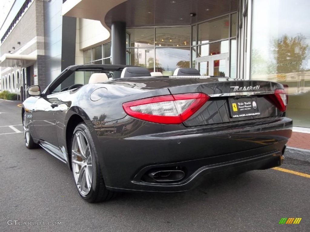 2012 GranTurismo Convertible GranCabrio Sport - Grigio Granito (Dark Grey) / Pearl Beige photo #8