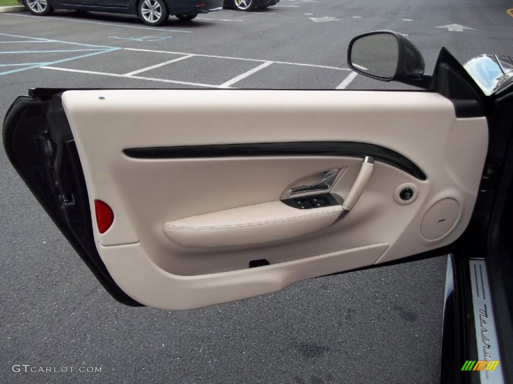 2012 Maserati GranTurismo Convertible GranCabrio Sport Pearl Beige Door Panel Photo #54471603