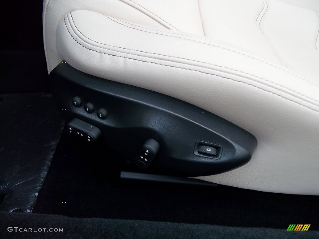 2012 Maserati GranTurismo Convertible GranCabrio Sport Controls Photo #54471621