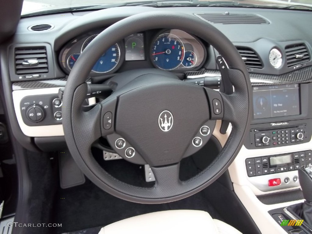 2012 Maserati GranTurismo Convertible GranCabrio Sport Pearl Beige Steering Wheel Photo #54471639