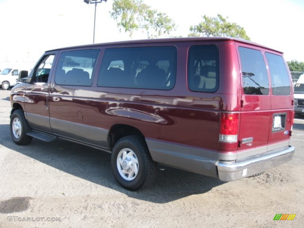 2006 E Series Van E350 XLT 15 Passenger - Toreador Red Metallic / Medium Flint Grey photo #4