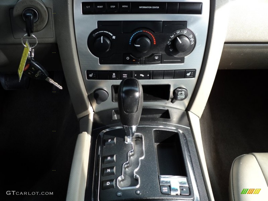 2006 Jeep Grand Cherokee Laredo 4x4 5 Speed Automatic Transmission Photo #54477263