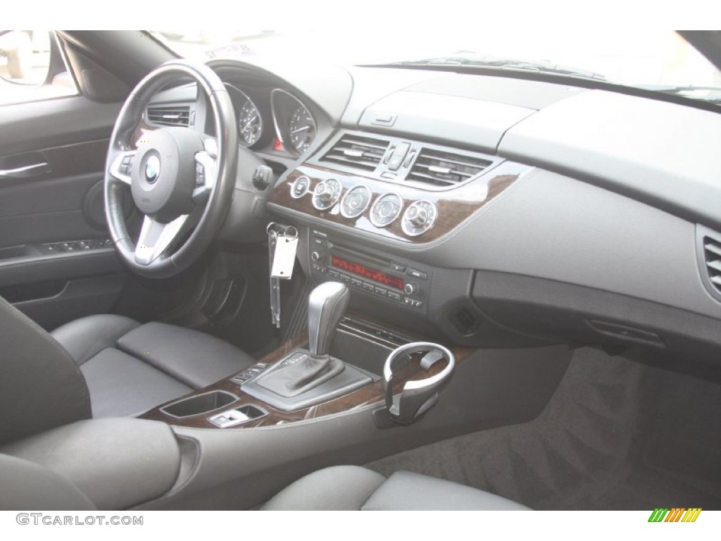 2011 Z4 sDrive30i Roadster - Jet Black / Black photo #20