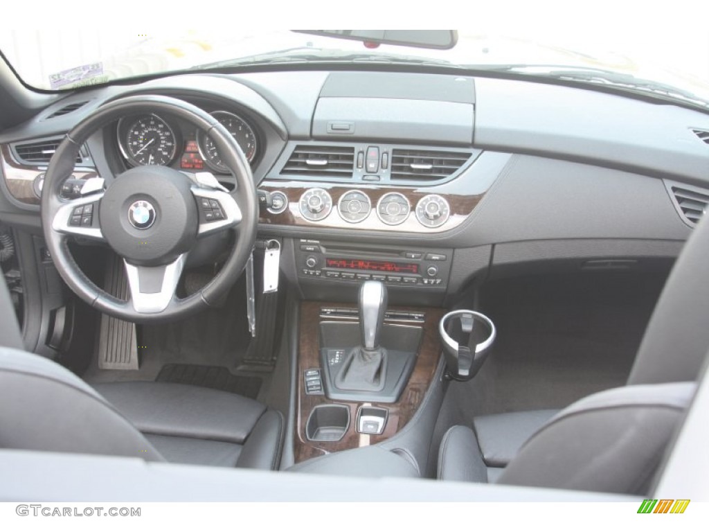 2011 Z4 sDrive30i Roadster - Jet Black / Black photo #38