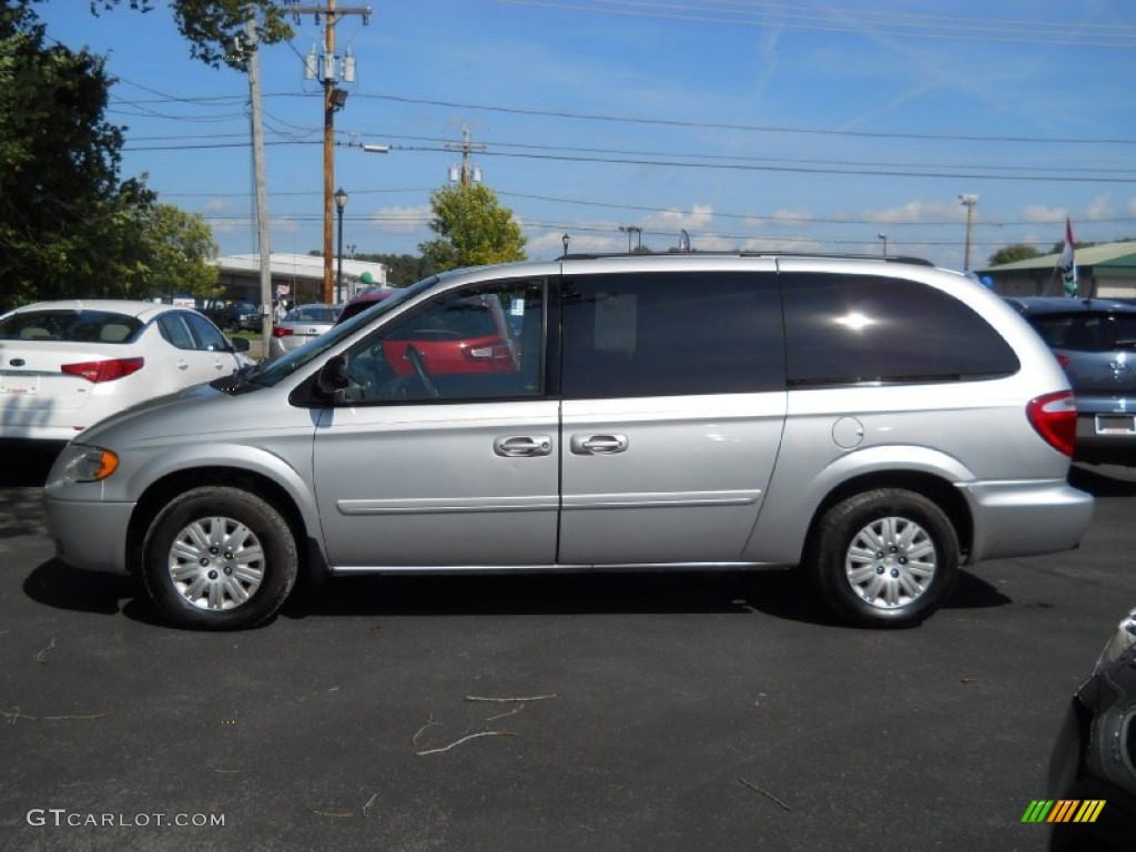 Bright Silver Metallic 2006 Chrysler Town & Country LX Exterior Photo #54479096