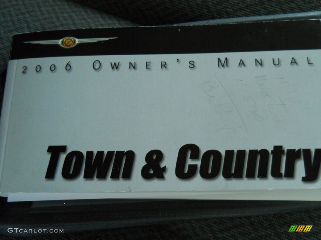 2006 Chrysler Town & Country LX Books/Manuals Photos