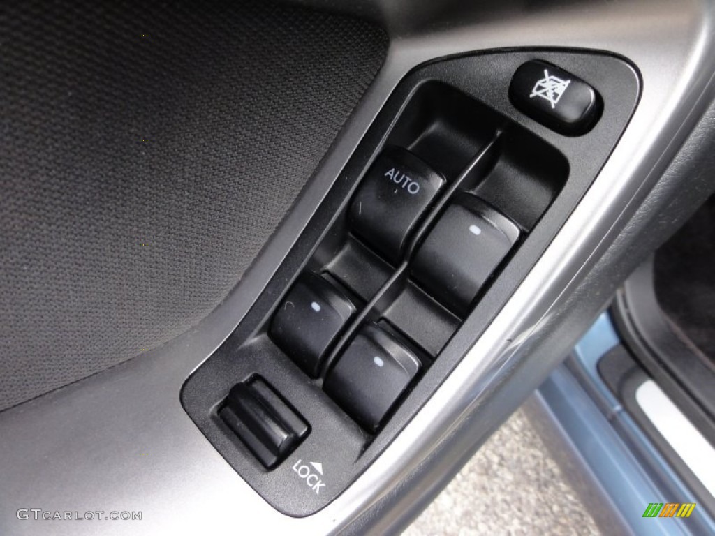2005 Subaru Legacy 2.5 GT Sedan Controls Photo #54483656