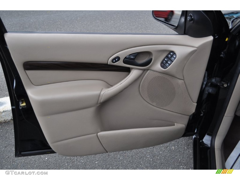 2001 Ford Focus ZTS Sedan Medium Pebble Door Panel Photo #54484118