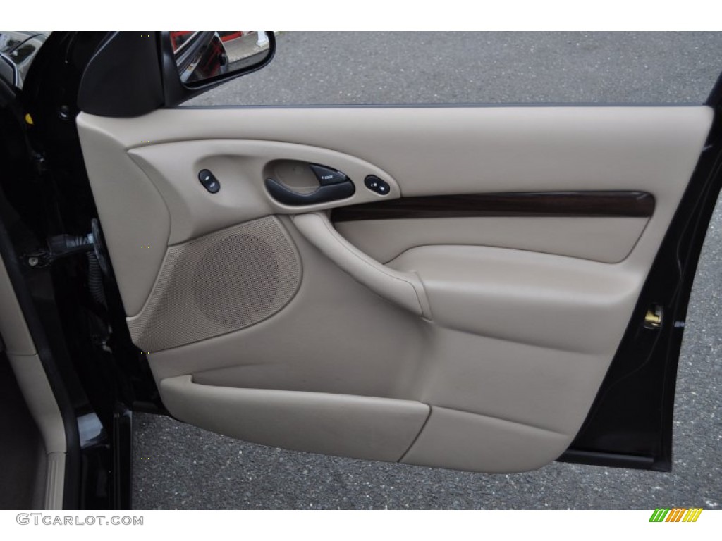 2001 Ford Focus ZTS Sedan Medium Pebble Door Panel Photo #54484136
