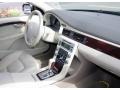 Black - XC70 AWD Photo No. 4