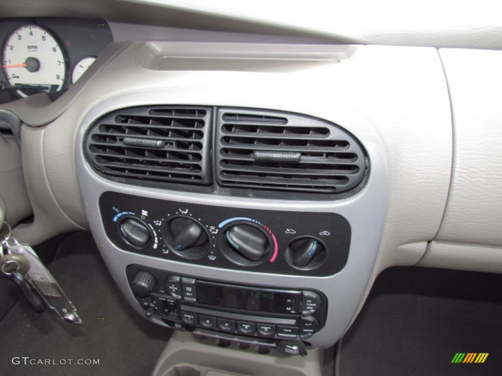 2002 Neon SXT - Flame Red / Dark Slate Gray photo #16