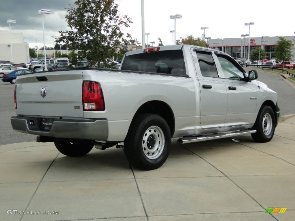 2009 Ram 1500 ST Quad Cab - Bright Silver Metallic / Dark Slate/Medium Graystone photo #5