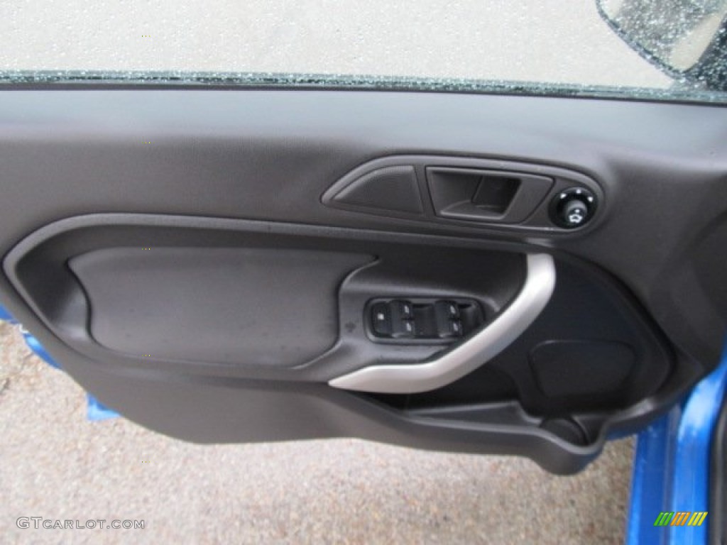2011 Fiesta SES Hatchback - Blue Flame Metallic / Charcoal Black/Blue Cloth photo #9